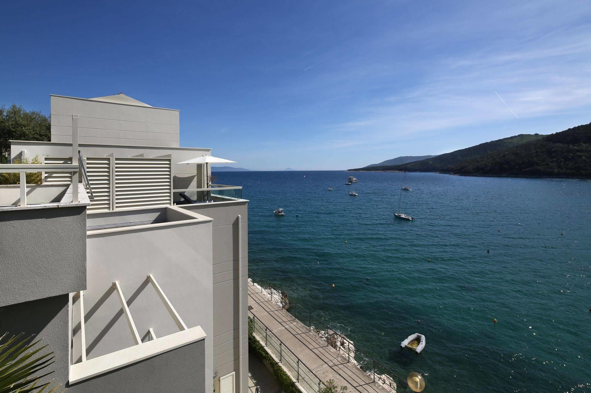 Boutique Hotel Adoral Rabac Exterior foto